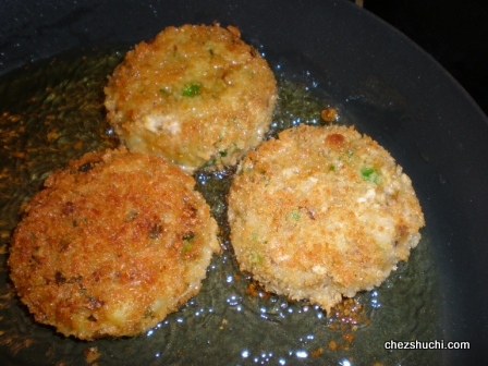 vegetables cutlets in the oil